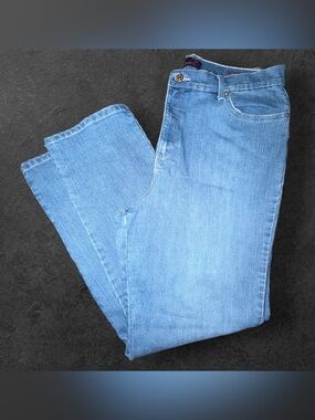 Gloria Vanderbilt Amanda Jeans – Women’s Size 16